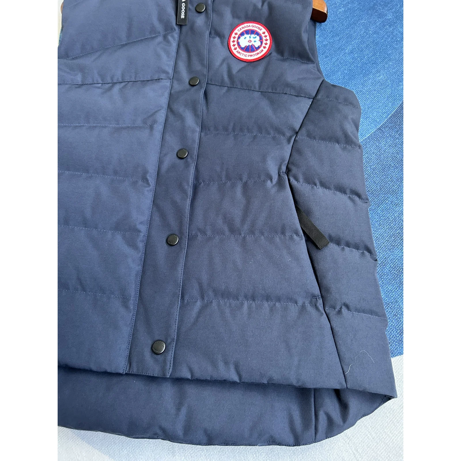 Canada Goose Women's Freestyle Vest Atlantic Navy / Classic Disc · 2836L-63