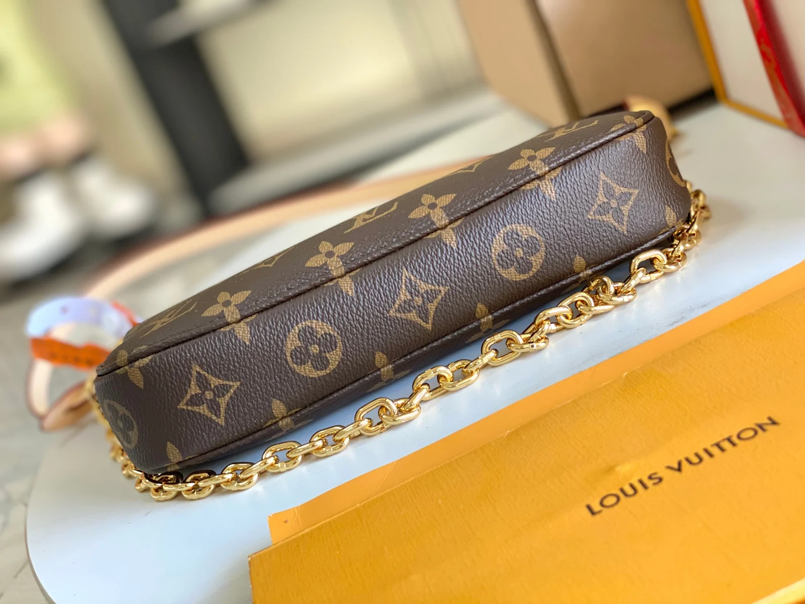 Louis Vuitton Pochette Accessoires Monogram Monogram · M82766