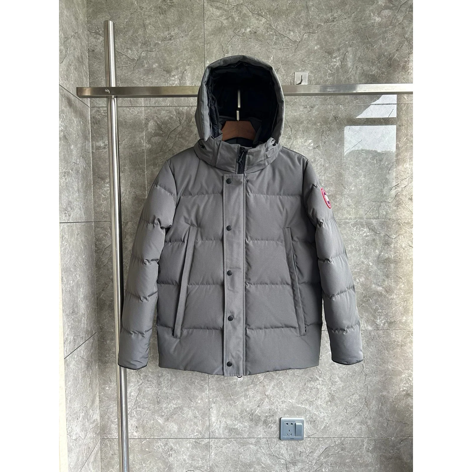Canada Goose Wyndham Parka Granite Grey / Classic Disc · 2048M-9431