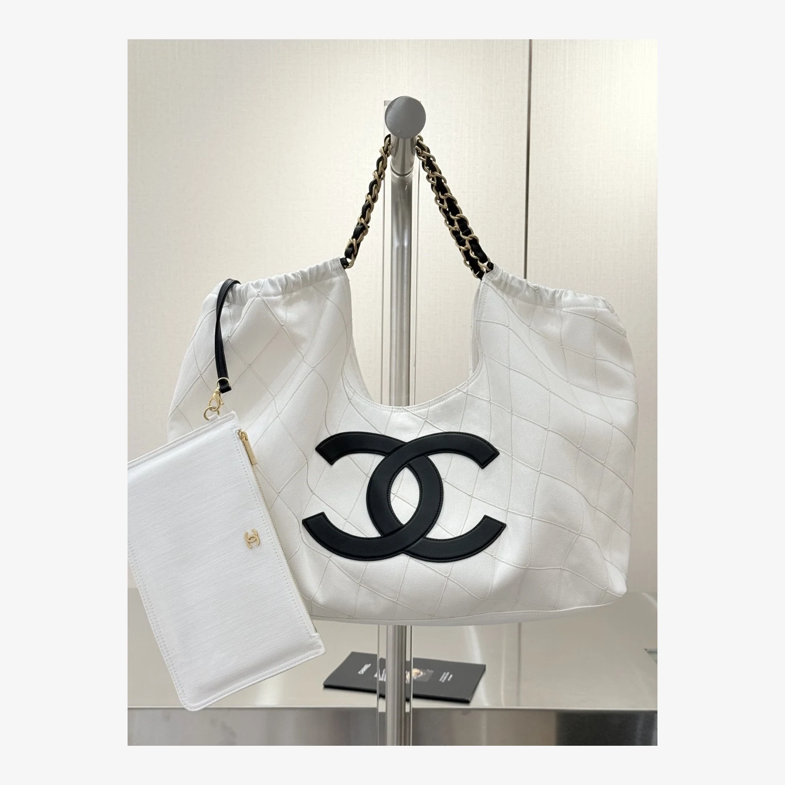 Chanel Small Shopping Bag AS6191 · Denim White & Black · Denim and Calfskin · Gold-Tone Metal