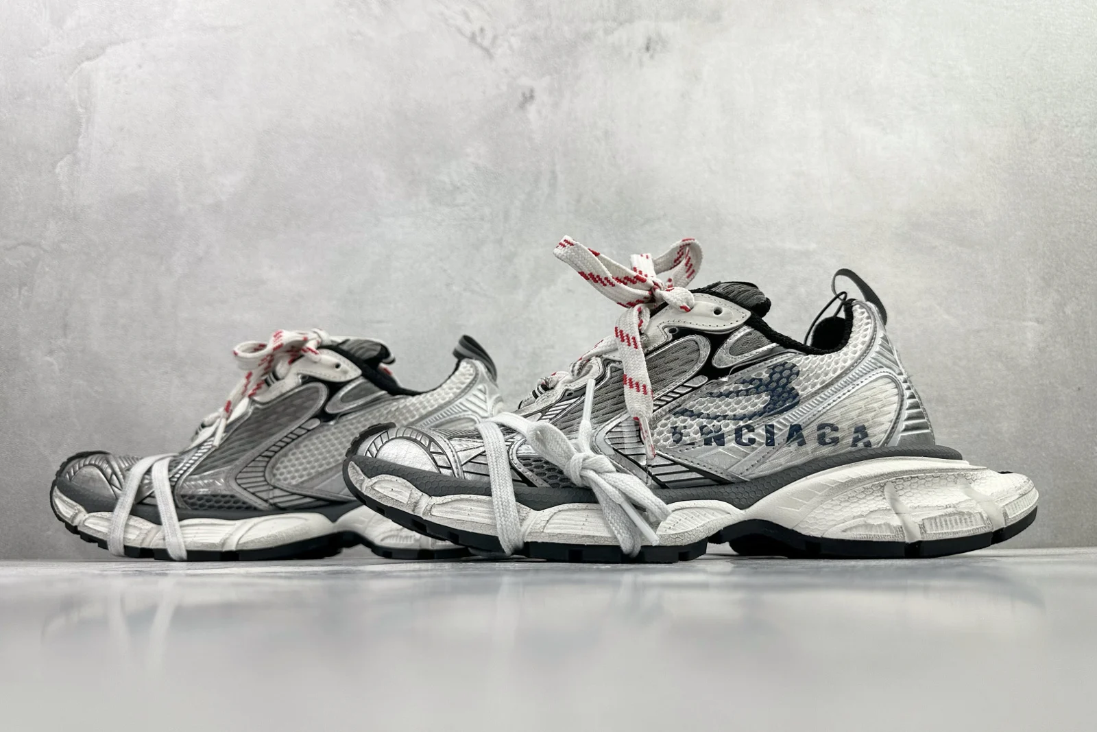Balenciaga 3XL Split Logo Sneaker White / Navy / Grey · 840090W3XSG9239