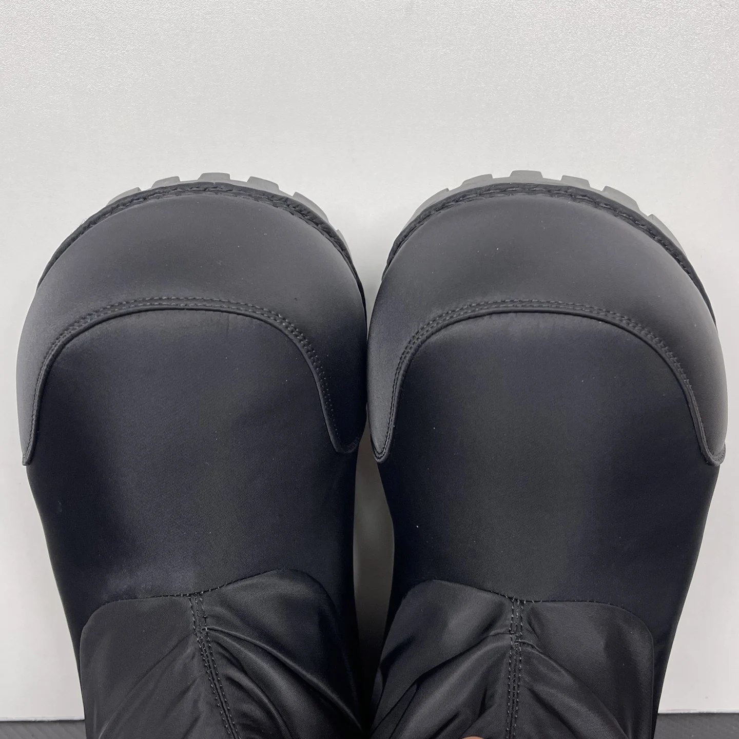 Balenciaga Alaska Low Boot Black · 780561W4SA11000