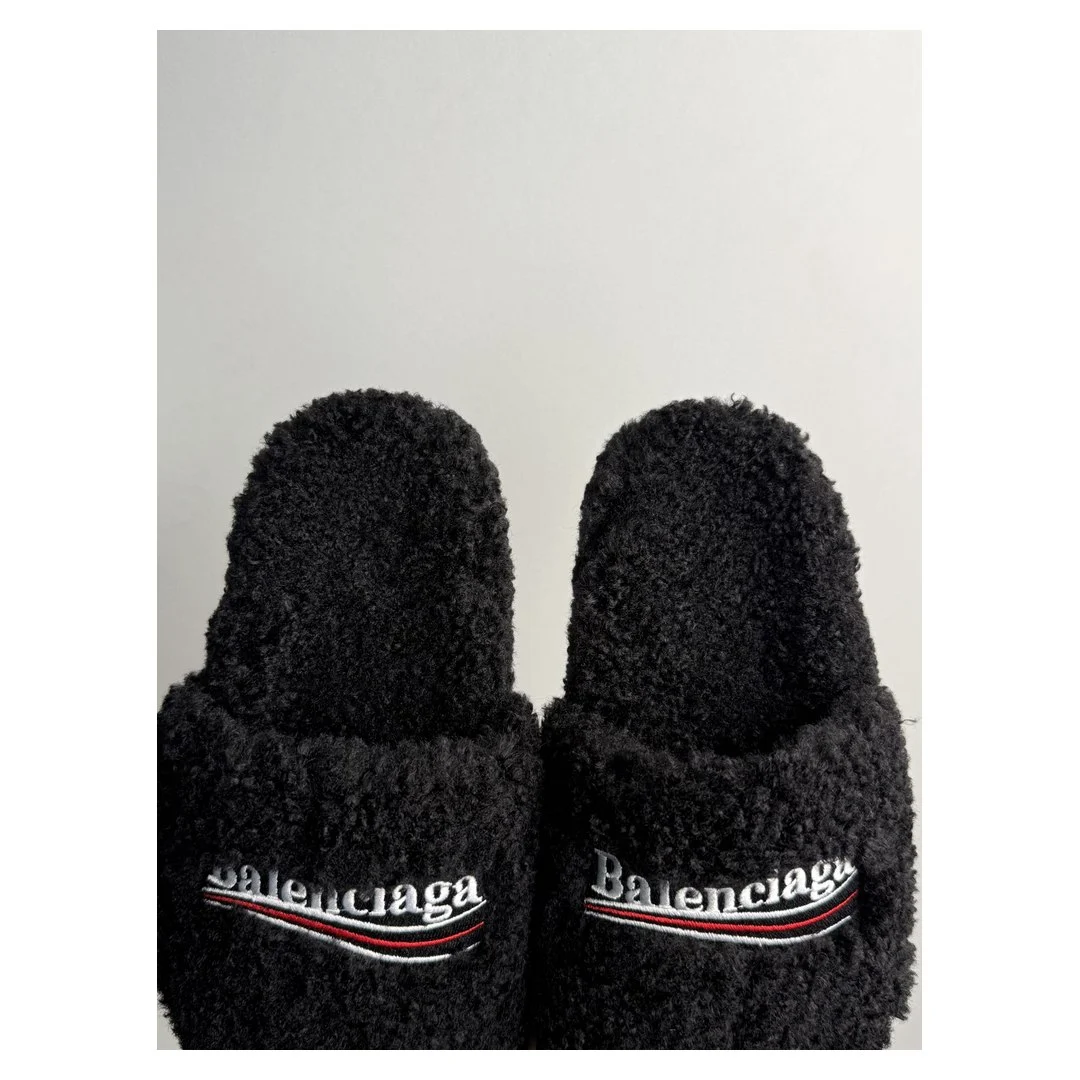 Balenciaga Furry Open Mule Black/White · 654261W2DO11096