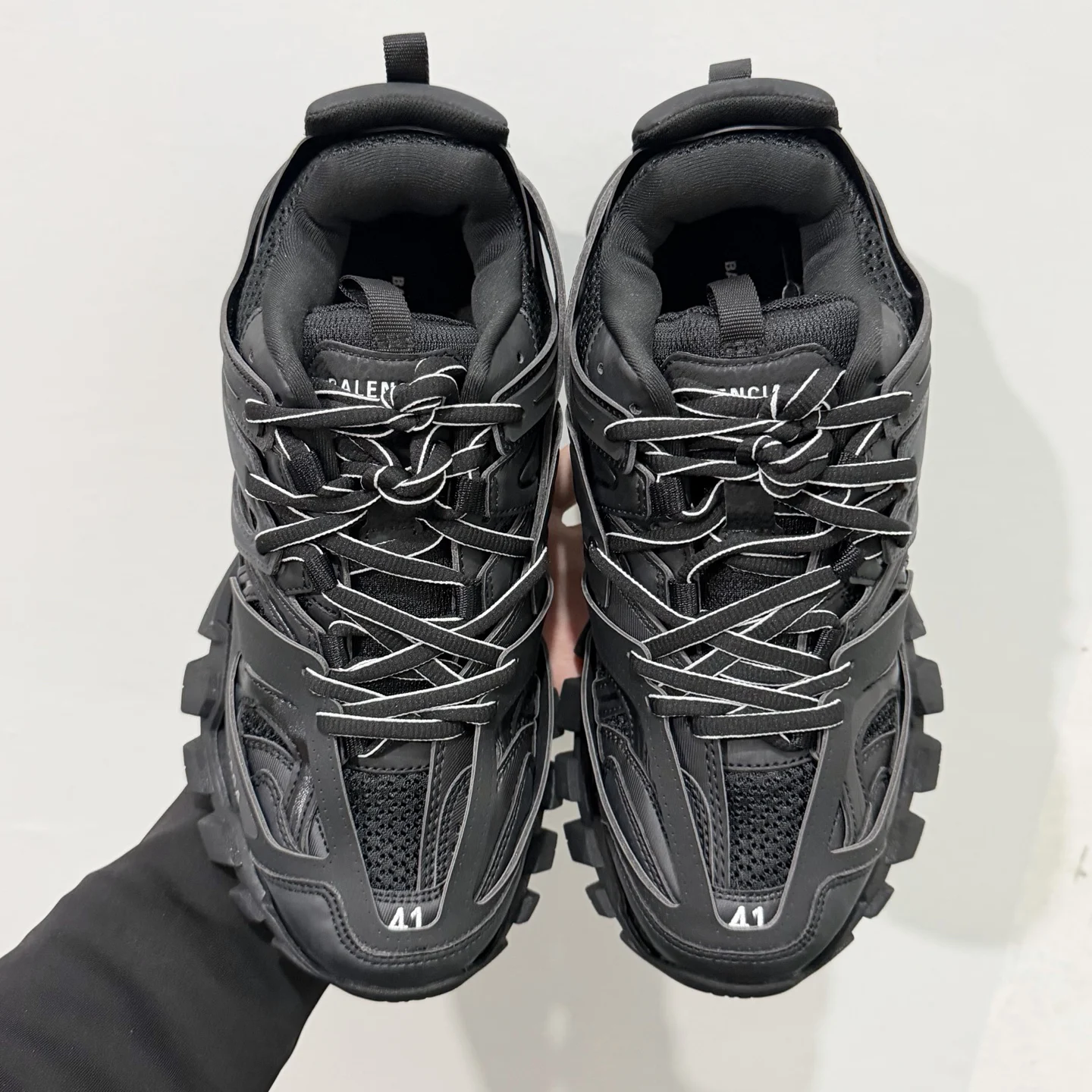 Balenciaga Track Sneaker Black · 542023W1GB11000