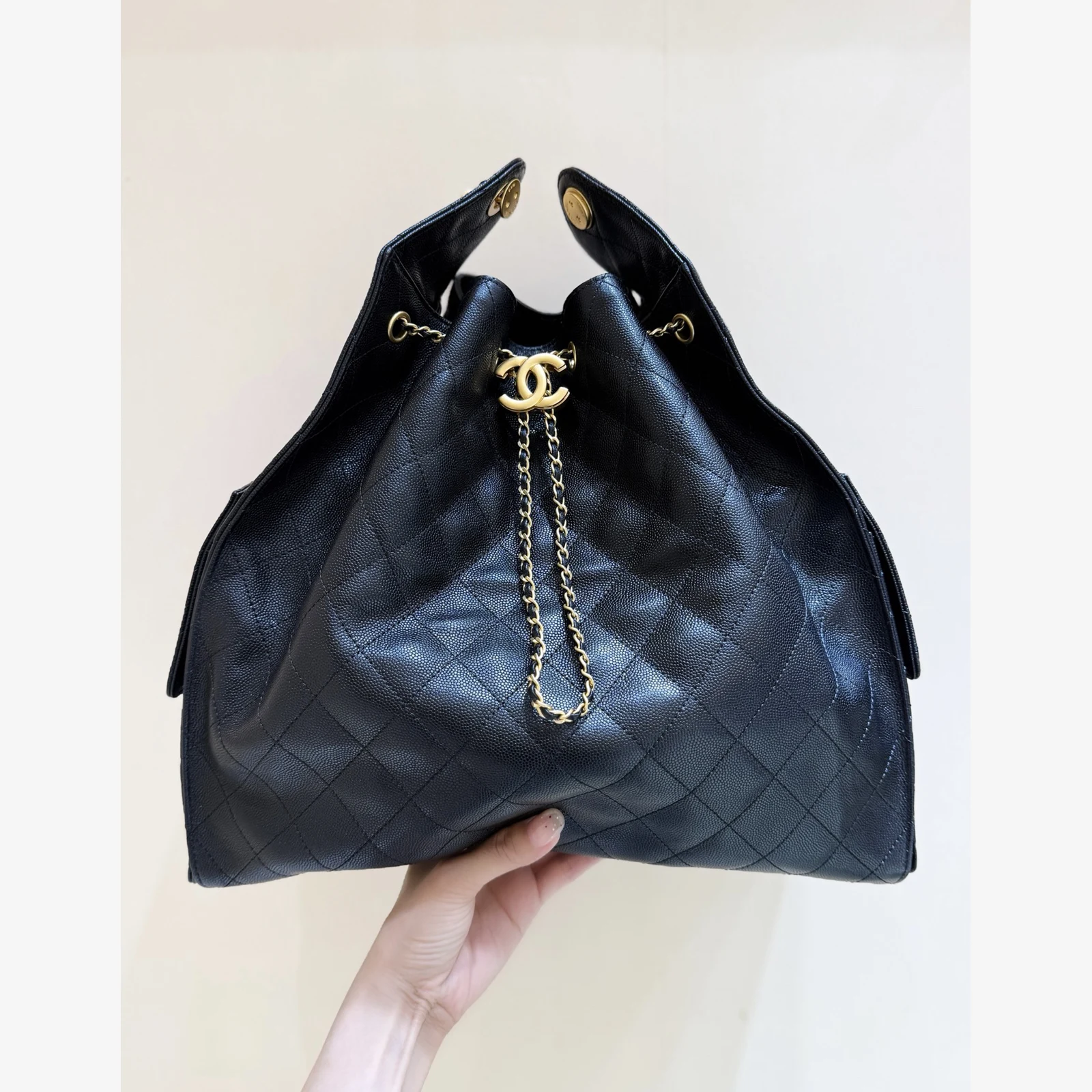 Chanel 25 Large Handbag AS5553 · Grained Calfskin Black · Grained Calfskin · Gold-Tone Metal