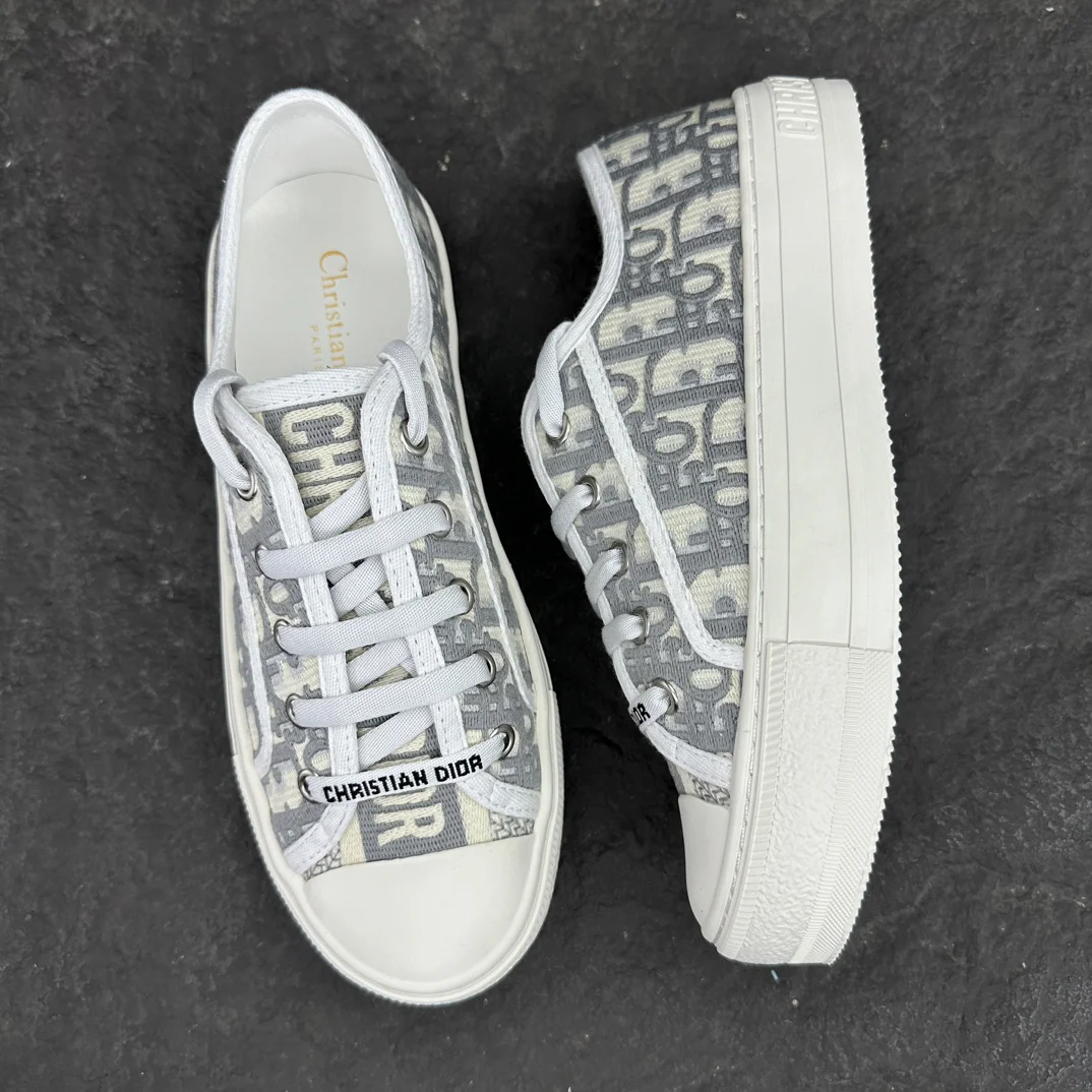 Dior Walk'n'Dior Sneaker Stone Gray Dior Oblique Embroidered Cotton · KCK211OBE_S33G