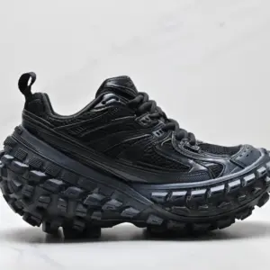 Balenciaga Bouncer Sneaker Black · 685611W2RA61000