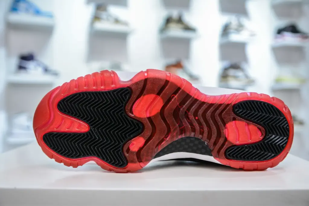 Air Jordan 11 Bred