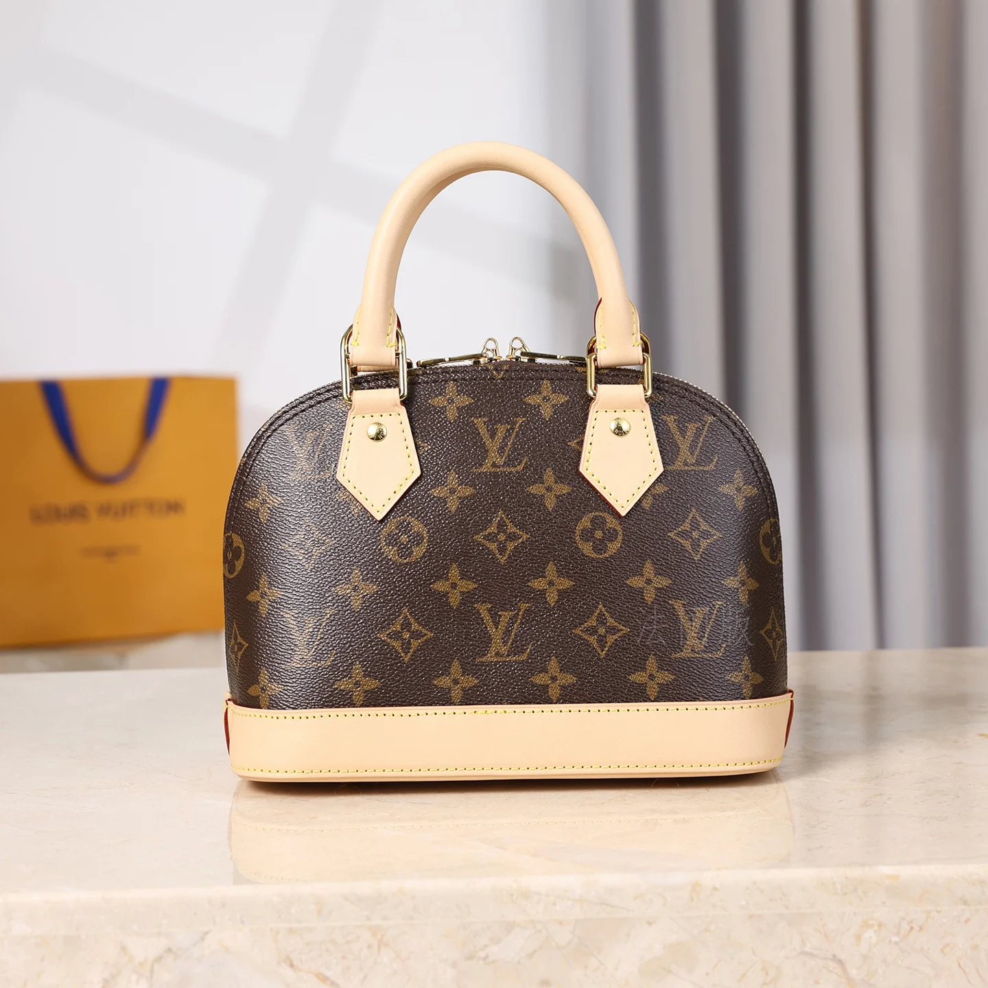 Louis Vuitton Alma BB Monogram Monogram · M46990