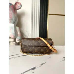 Louis Vuitton Wallet On Chain Ivy Monogram Monogram · M81911