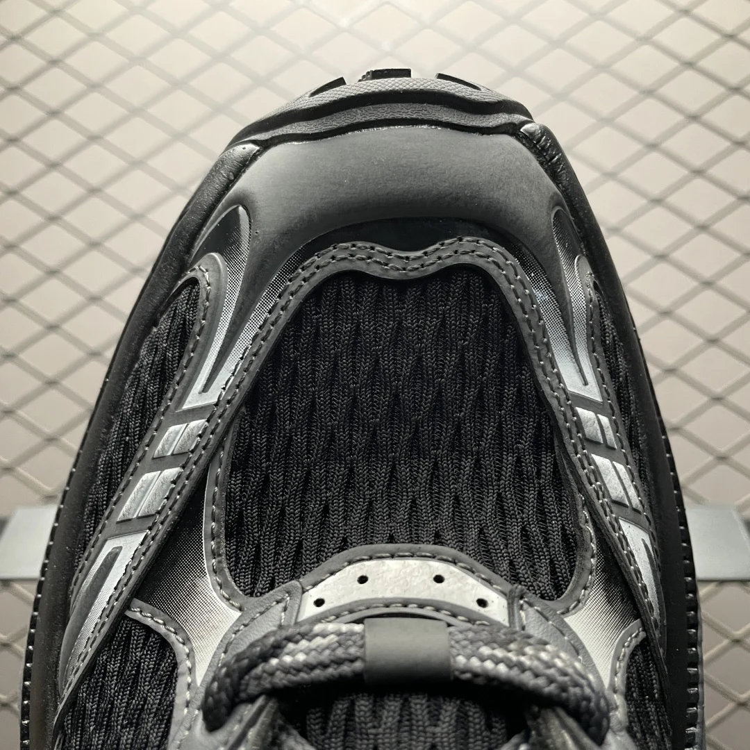 Balenciaga 6XL Sneaker Black / Grey · 815859W2MV21012