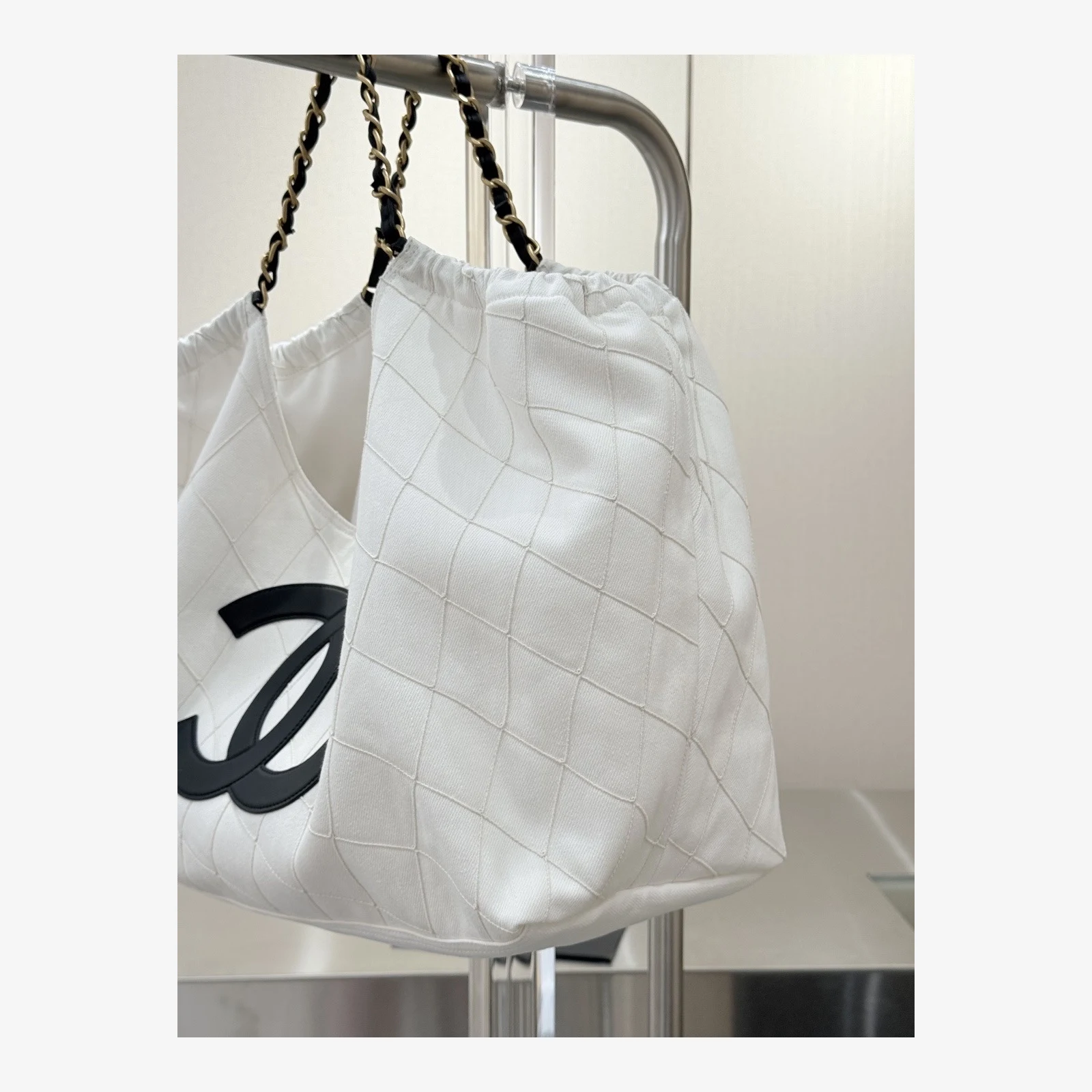Chanel Small Shopping Bag AS6191 · Denim White & Black · Denim and Calfskin · Gold-Tone Metal