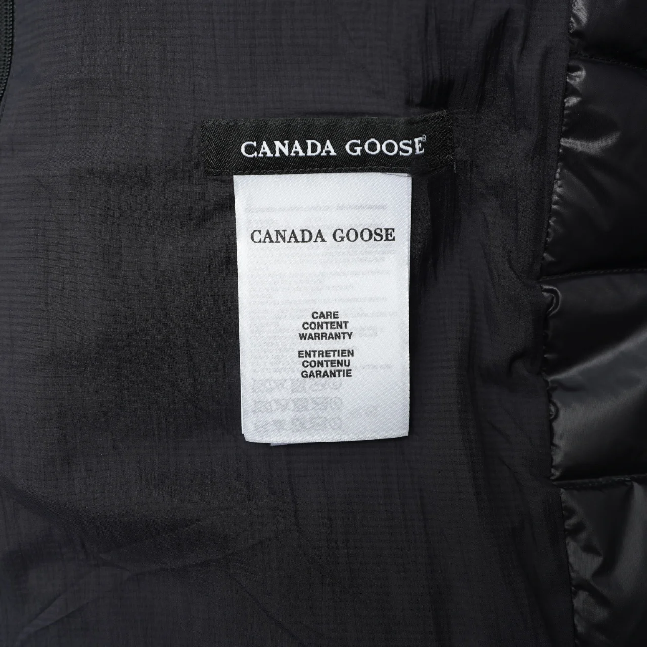 Canada Goose Lodge Hoodie Black / Classic Disc · 5078M-9061