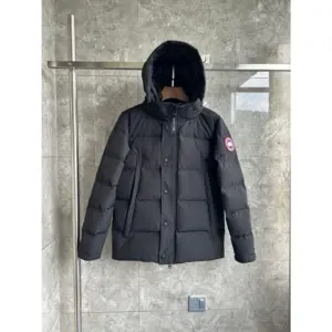 Canada Goose Wyndham Parka Black / Classic Disc · 2048M-9061
