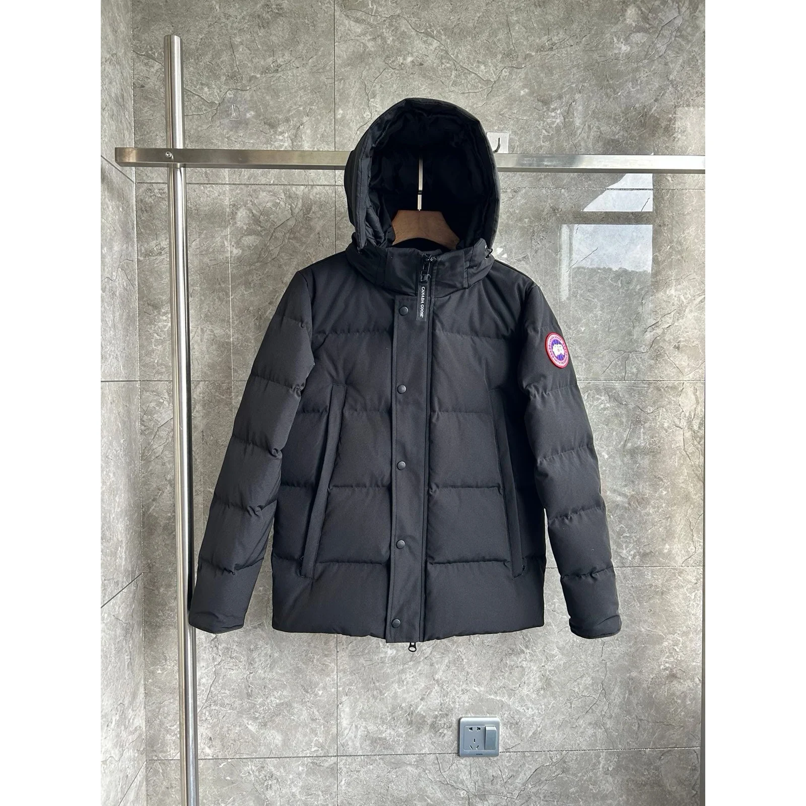 Canada Goose Wyndham Parka Black / Classic Disc · 2048M-9061