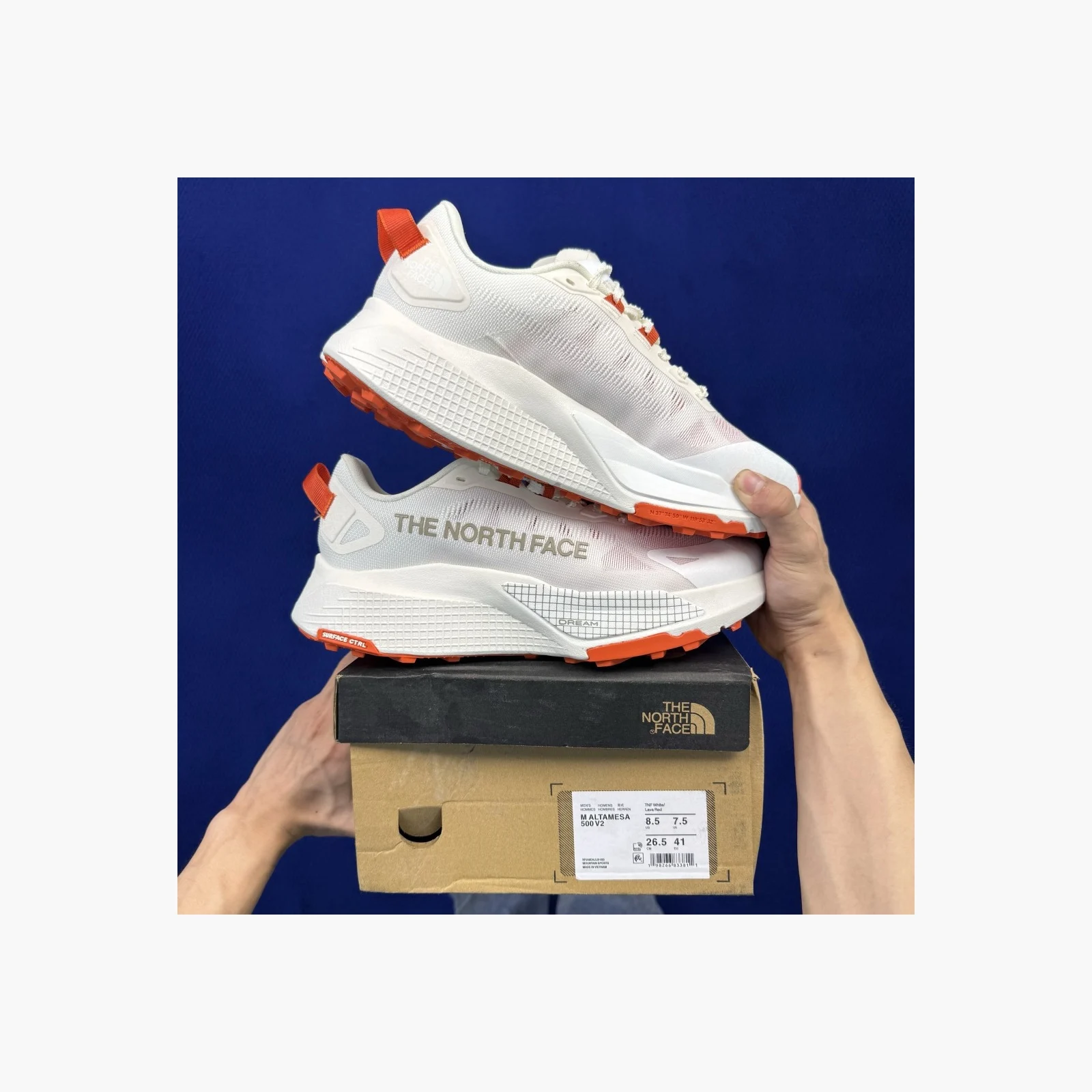 The North Face Men’s Altamesa 500 V2 TNF White/Lava Red · NF0A8DAJ-L5I