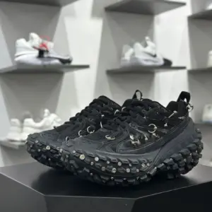 Balenciaga Bouncer Screw Sneaker Black · 685611W2RAD1081