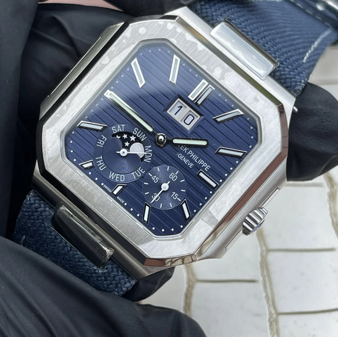 Patek Philippe Cubitus 5822P-001 Blue Dial Watch — image 6