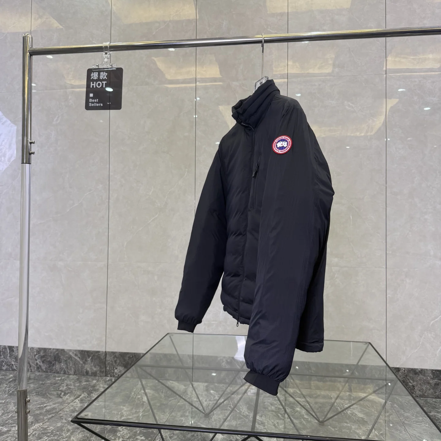 Canada Goose Men's Lodge Jacket Black / Classic Disc · 5079M-9061