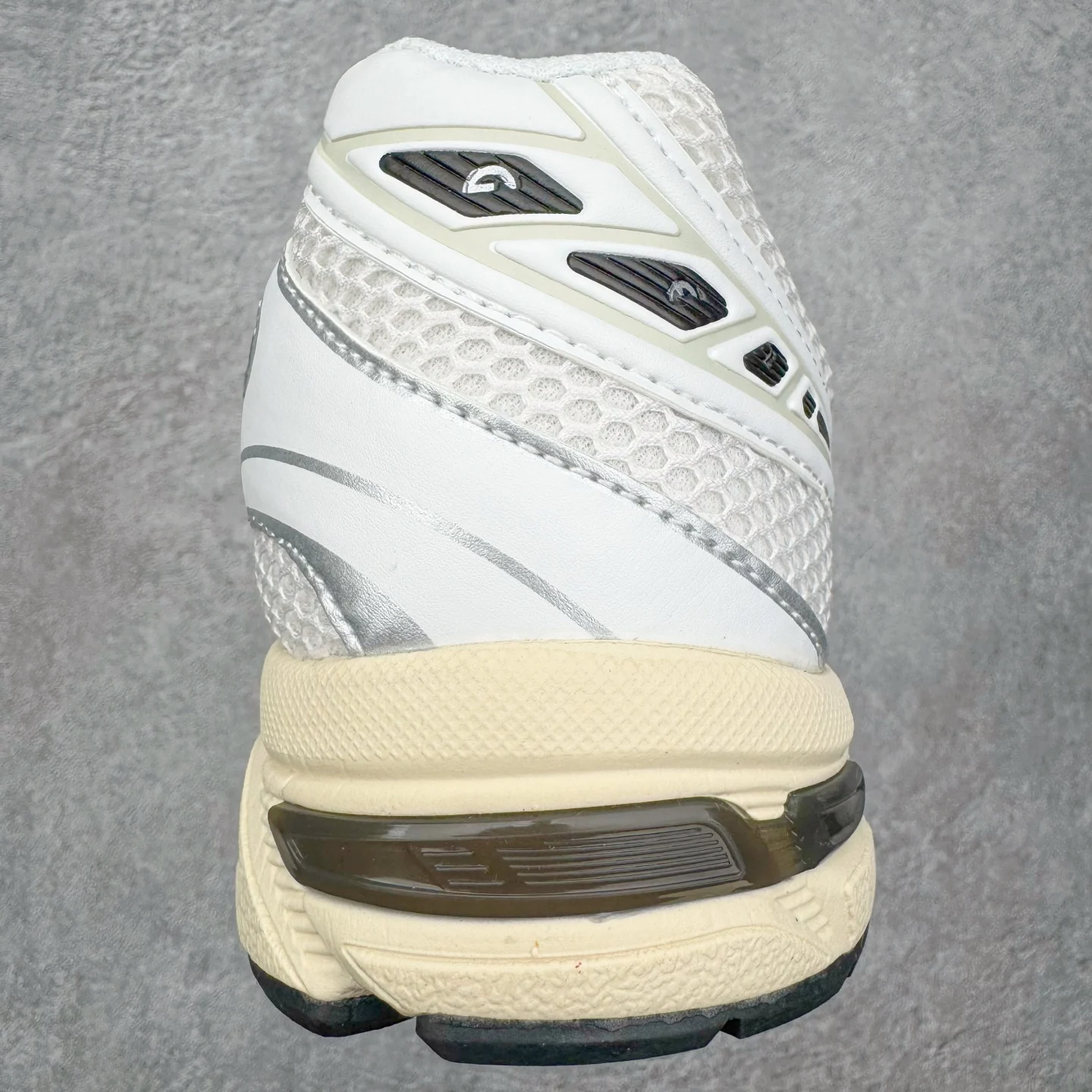 ASICS GEL-1130 White / Cloud Grey · 1201A256-118
