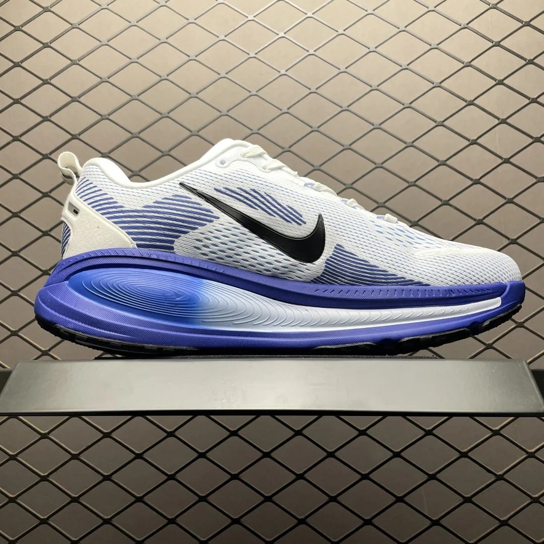Nike Vomero 18 Men · White / Blue Tint / Light Marine / Black · HM6803-104