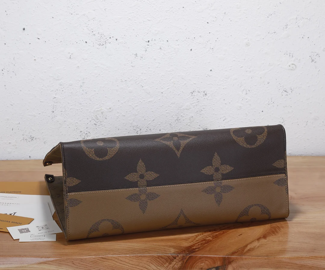 Louis Vuitton OnTheGo GM Monogram and Monogram Reverse Monogram / Monogram Reverse · M45320
