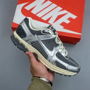 Nike Zoom Vomero 5 Iron Grey / Metallic Silver / Coconut Milk / Chrome · IM3486-001