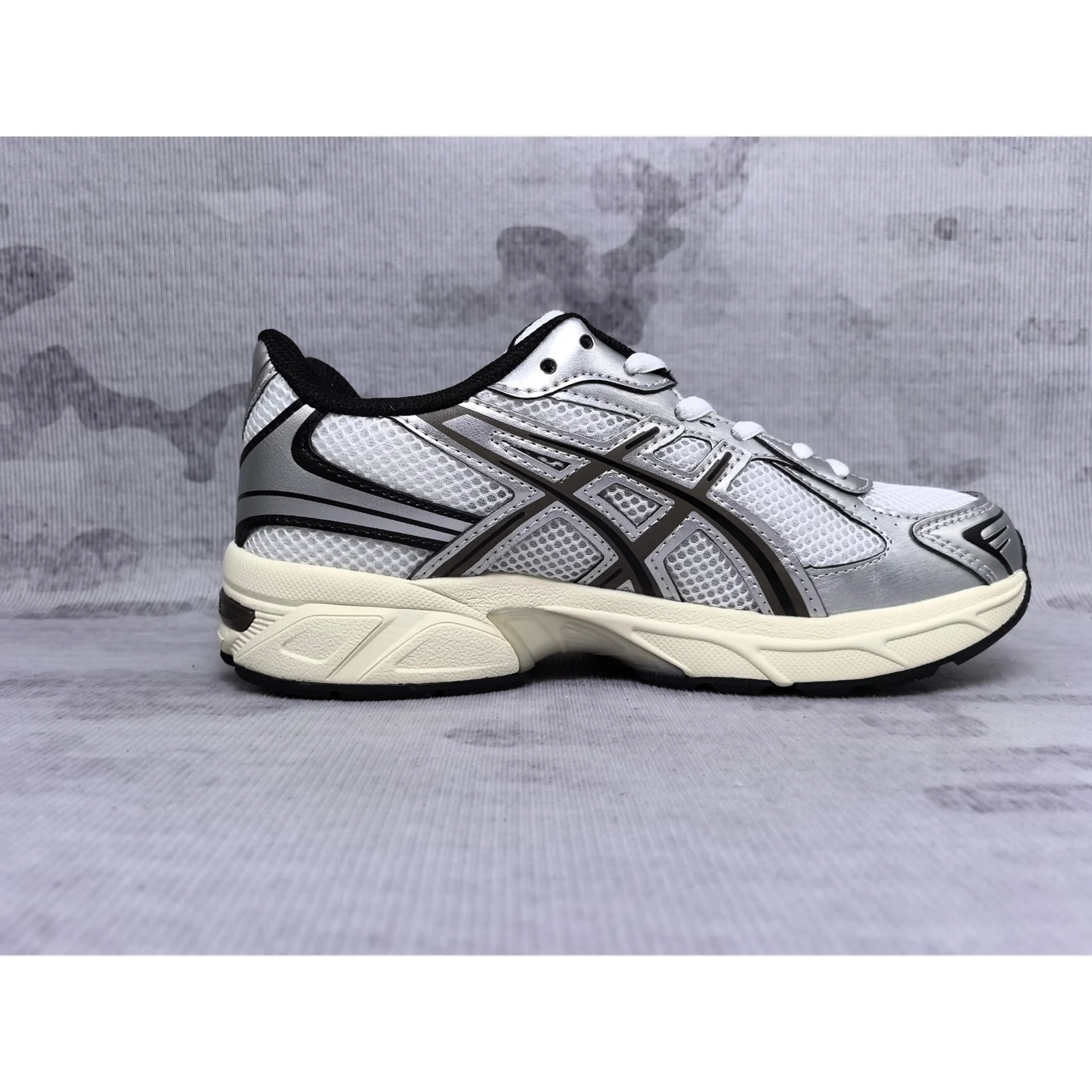 ASICS GEL-1130 White / Clay Canyon · 1201A256-113