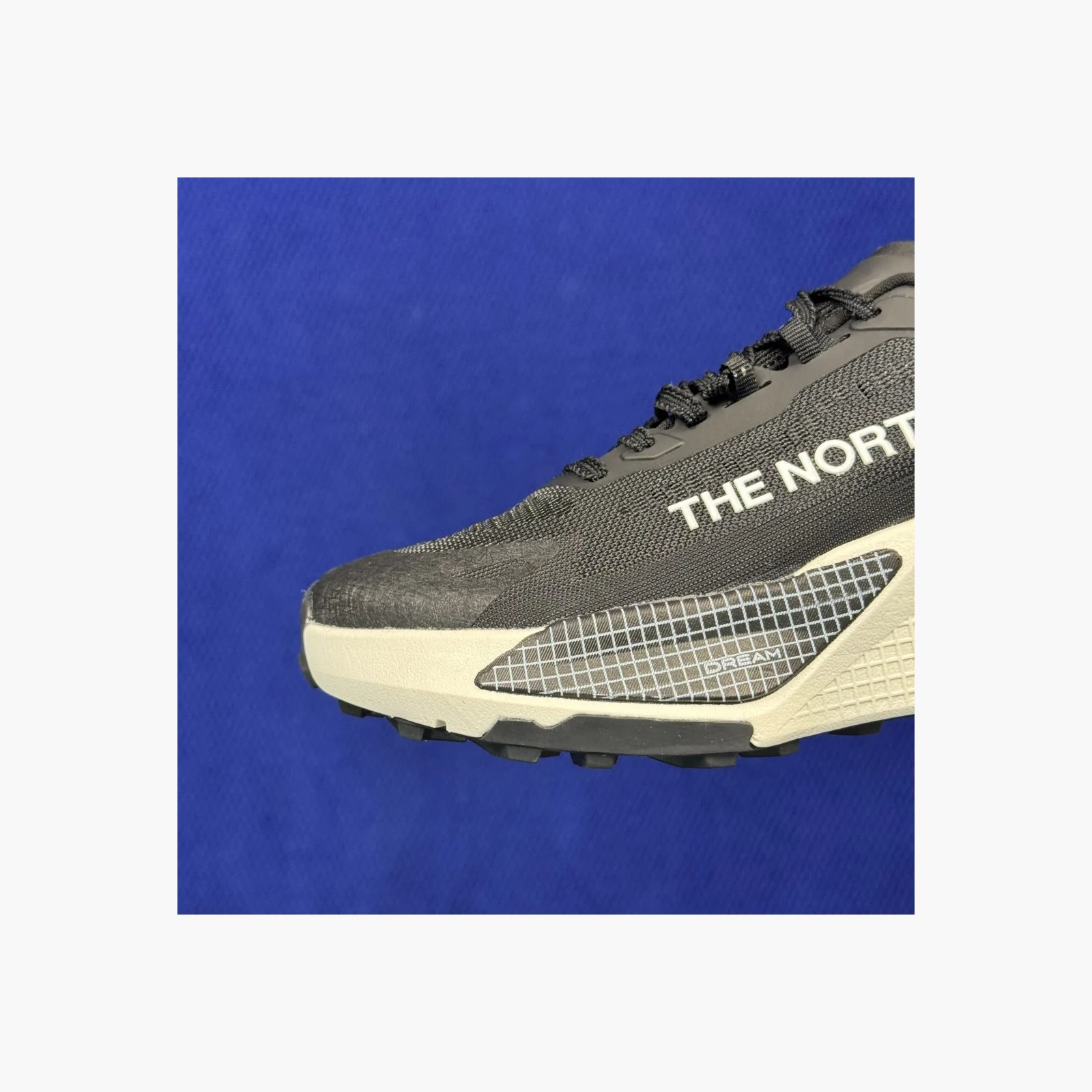 The North Face Men’s Altamesa 500 V2 TNF Black/White Ash · NF0A8DAJ-KY4