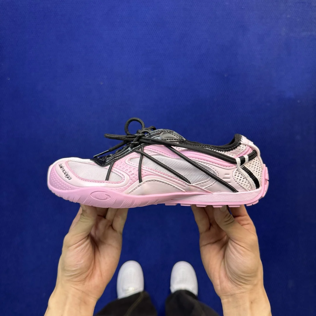 Balenciaga Radar Slip-On Sneaker Pink/Black · 865868WSTBL5010