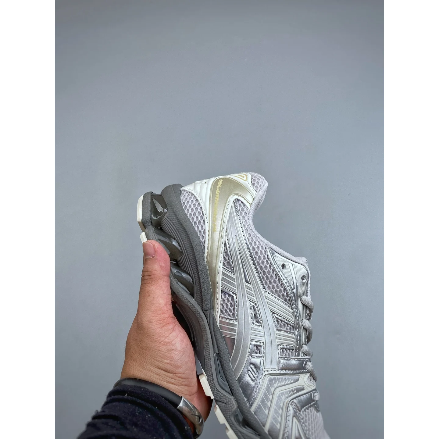ASICS GEL-KAYANO 14 Concrete / Pure Silver · 1203A537-025