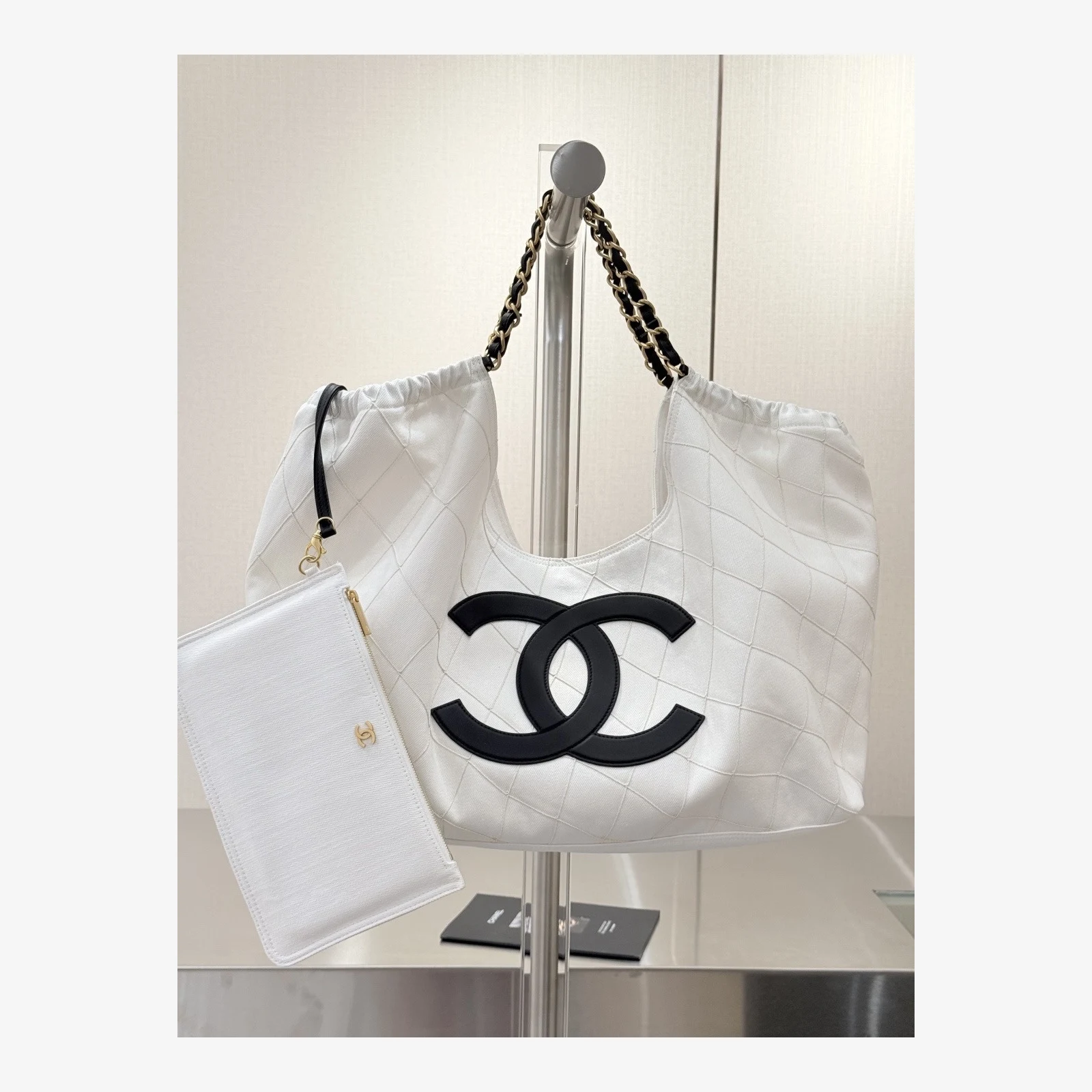 Chanel Small Shopping Bag AS6191 · Denim White & Black · Denim and Calfskin · Gold-Tone Metal