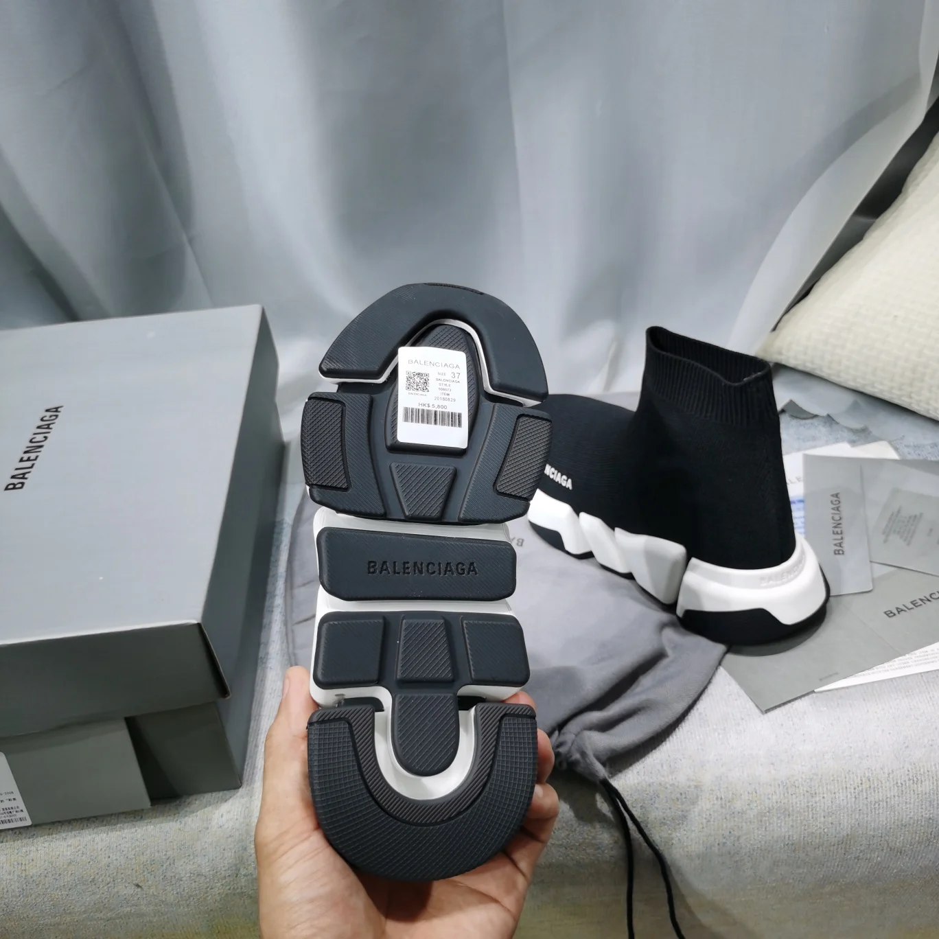 Balenciaga Speed 2.0 Black / White · 617196W2DB21015