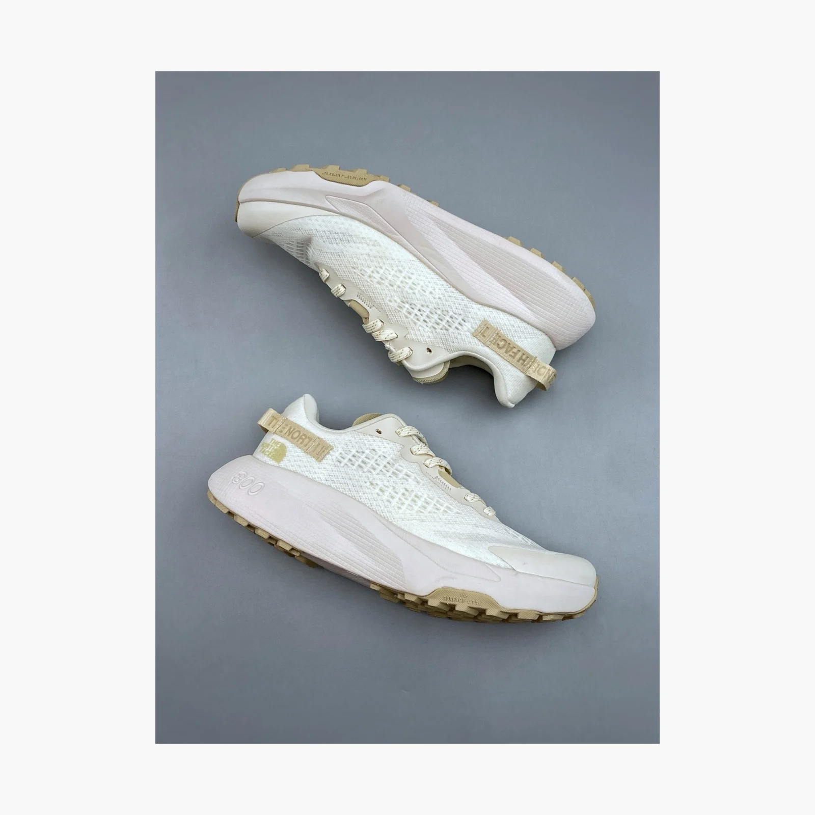 The North Face Women’s Altamesa 300 White Dune/White Dune · NF0A8A9S-WID