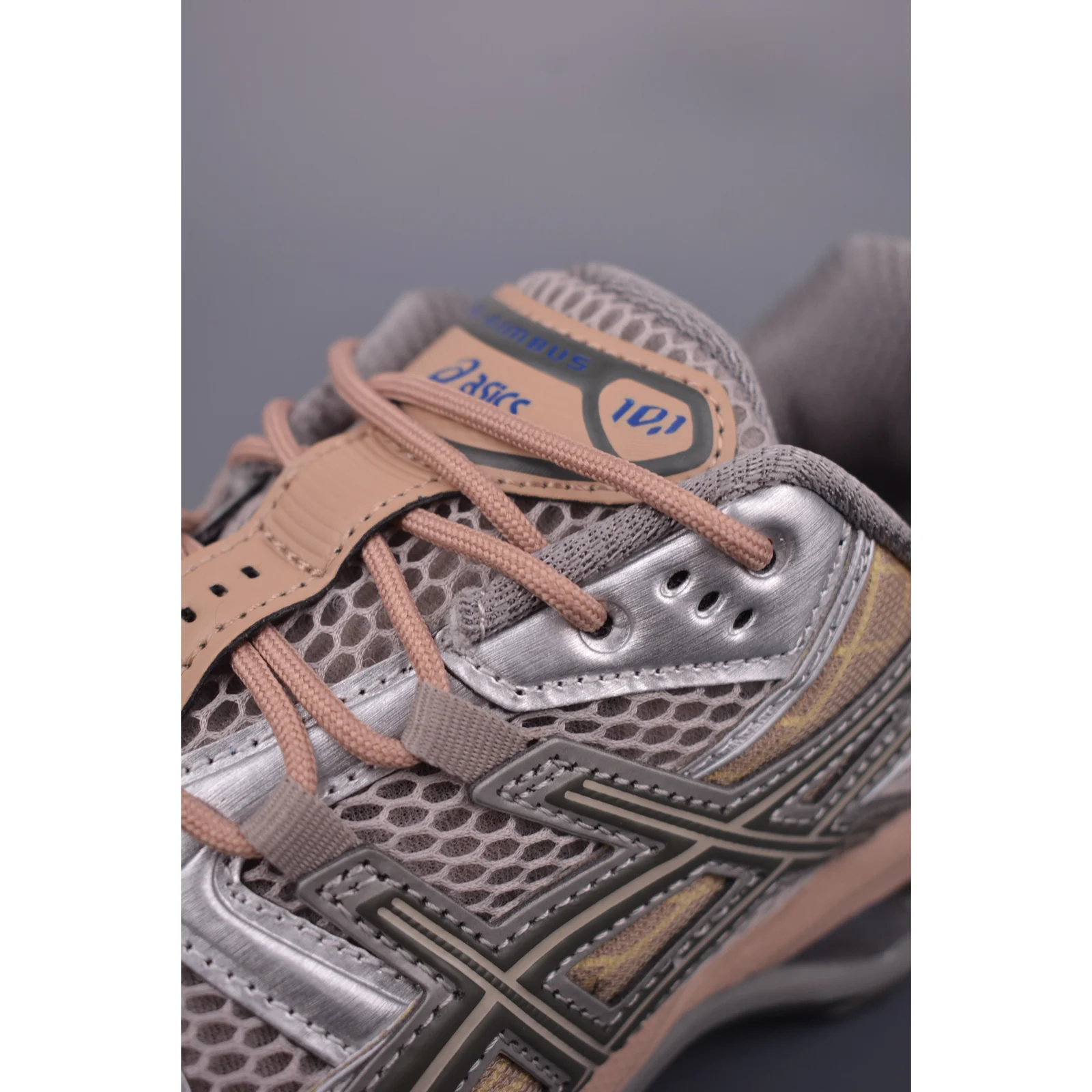 ASICS GEL-NIMBUS 10.1 Moonrock / Truffle Grey · 1203A543-250
