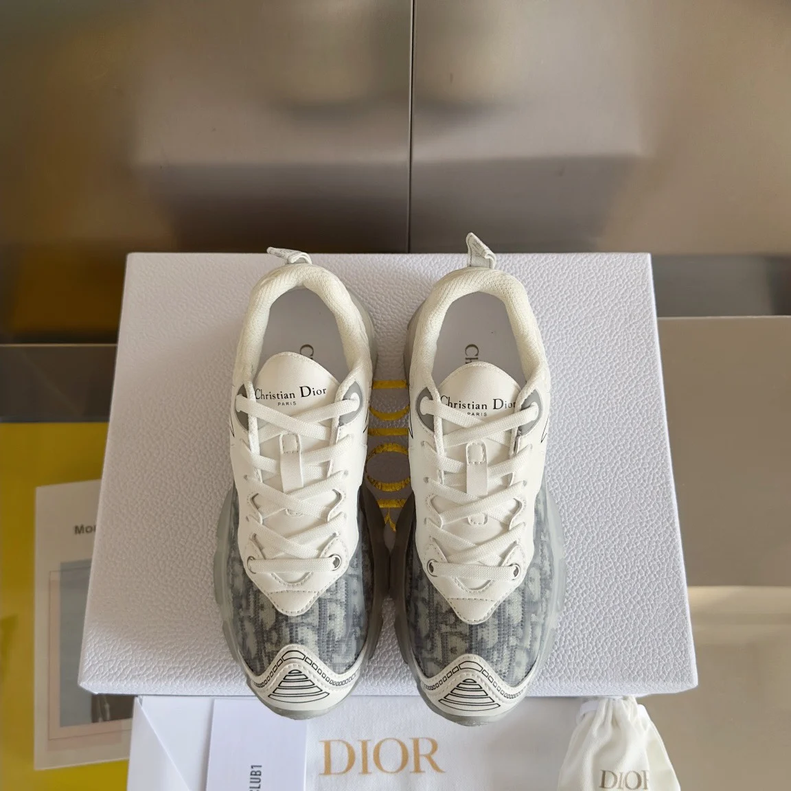 Dior Vibe Sneaker Gray Dior Oblique · KCK365OBU_S47W