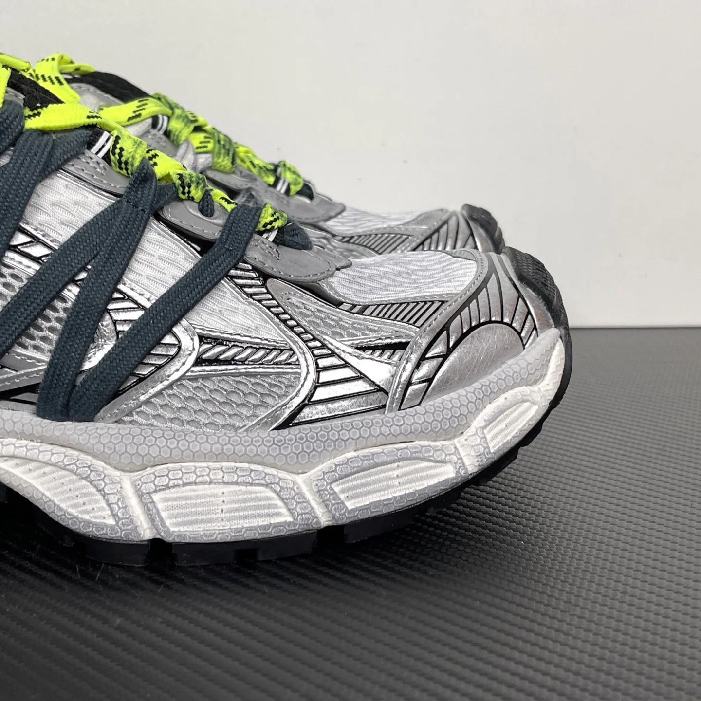 Balenciaga 3XL Interlace Sneaker Grey / Neon Yellow · 863644W3XTL1177