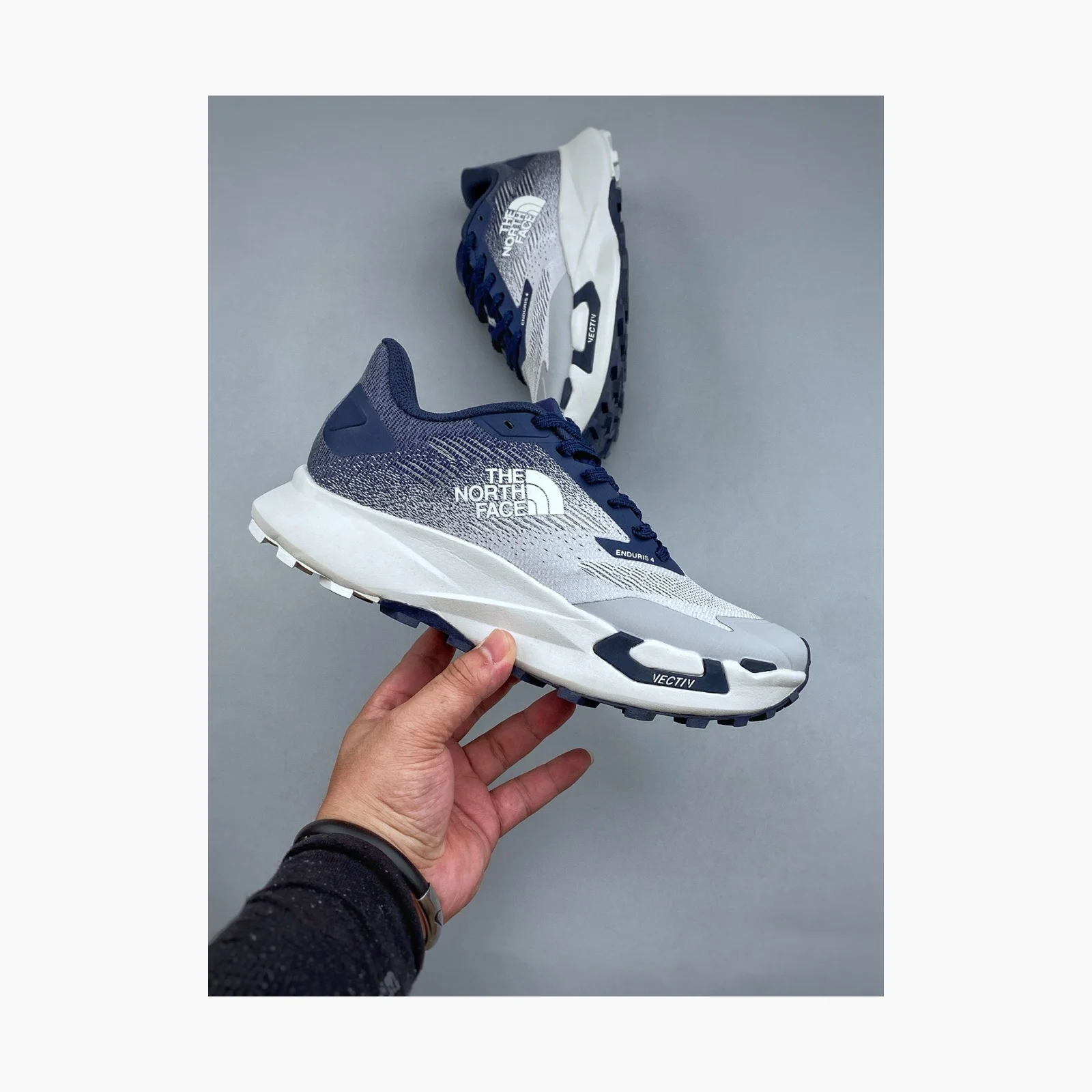 The North Face Men’s VECTIV Enduris 4 Bold Blue/Canal Blue · NF0A8AEP-81