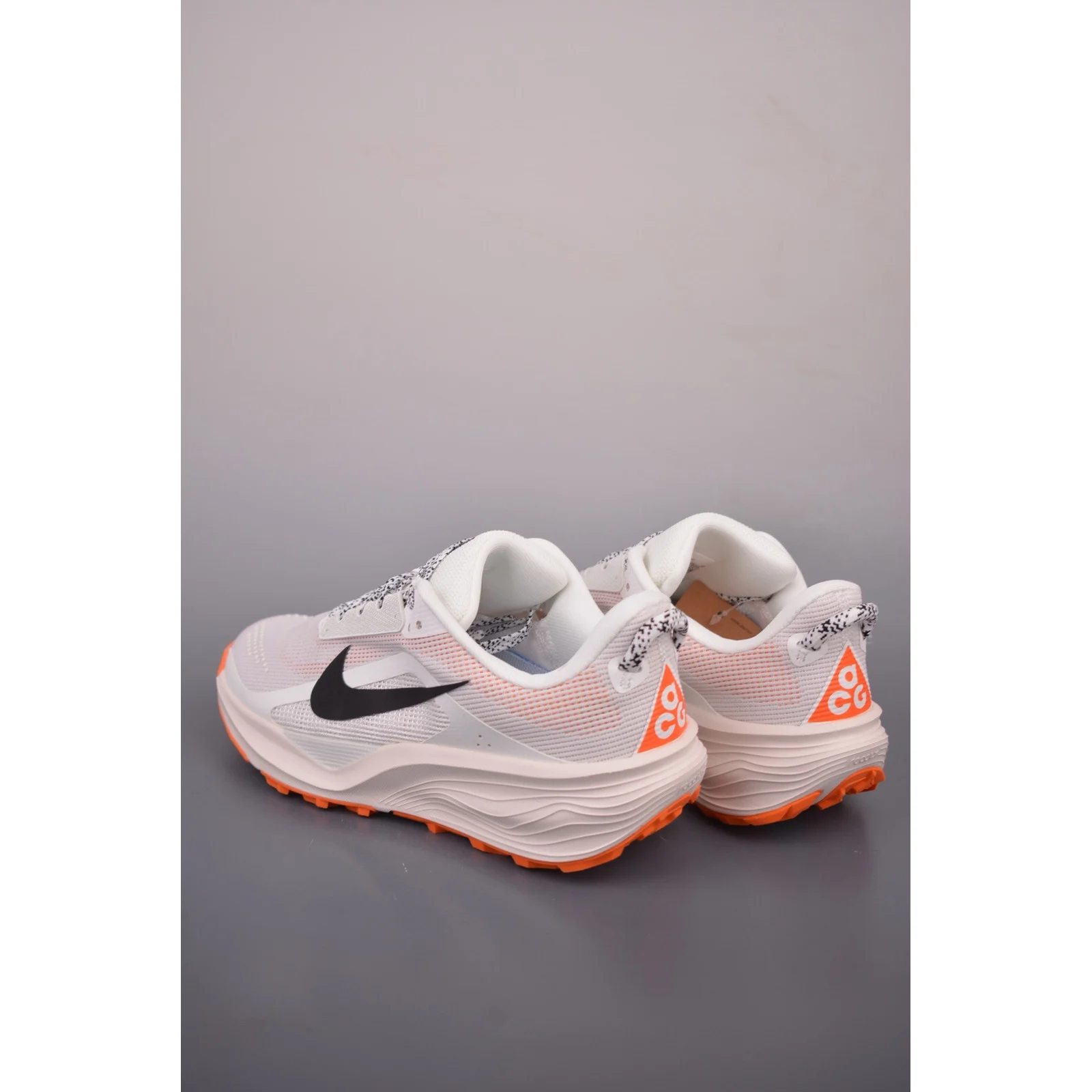 Nike ACG Pegasus Trail Summit White / Phantom / Safety Orange / Black · HV8116-103