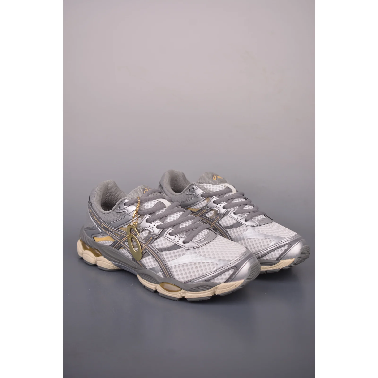ASICS GEL-CUMULUS 16 Cream / Clay Grey · 1203A733-101