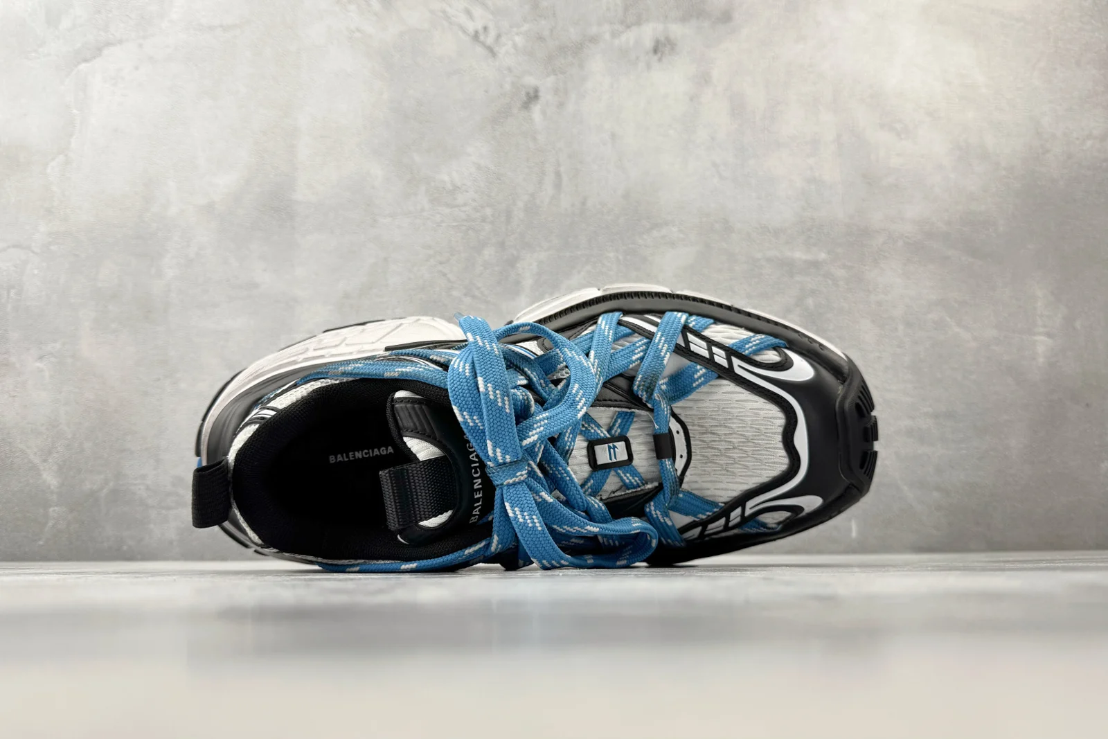 Balenciaga 6XL Extreme Laces Sneaker White/Blue/Black · 863710W6XEX9401
