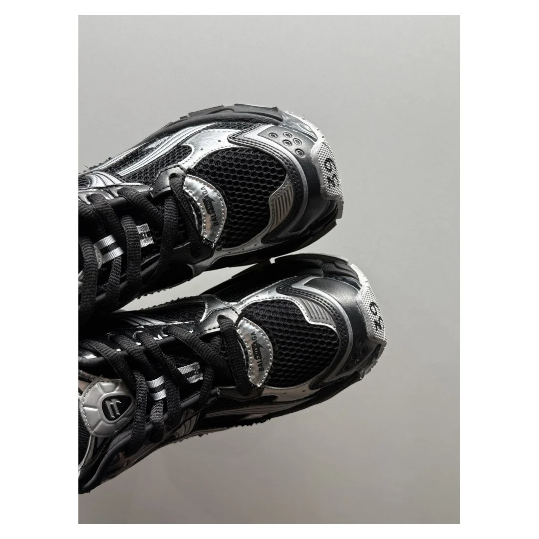 Balenciaga Runner Sneaker Black/Silver · 772774W3RMU1100