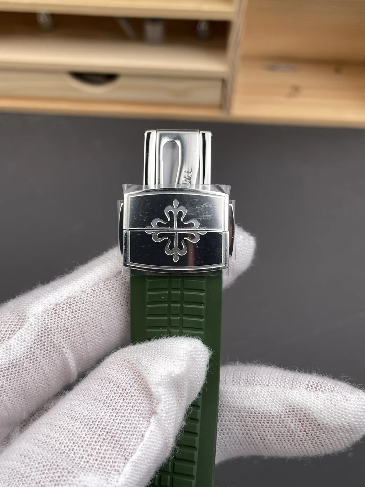 Patek Philippe Aquanaut 5168G-010 Green Dial Watch — image 8
