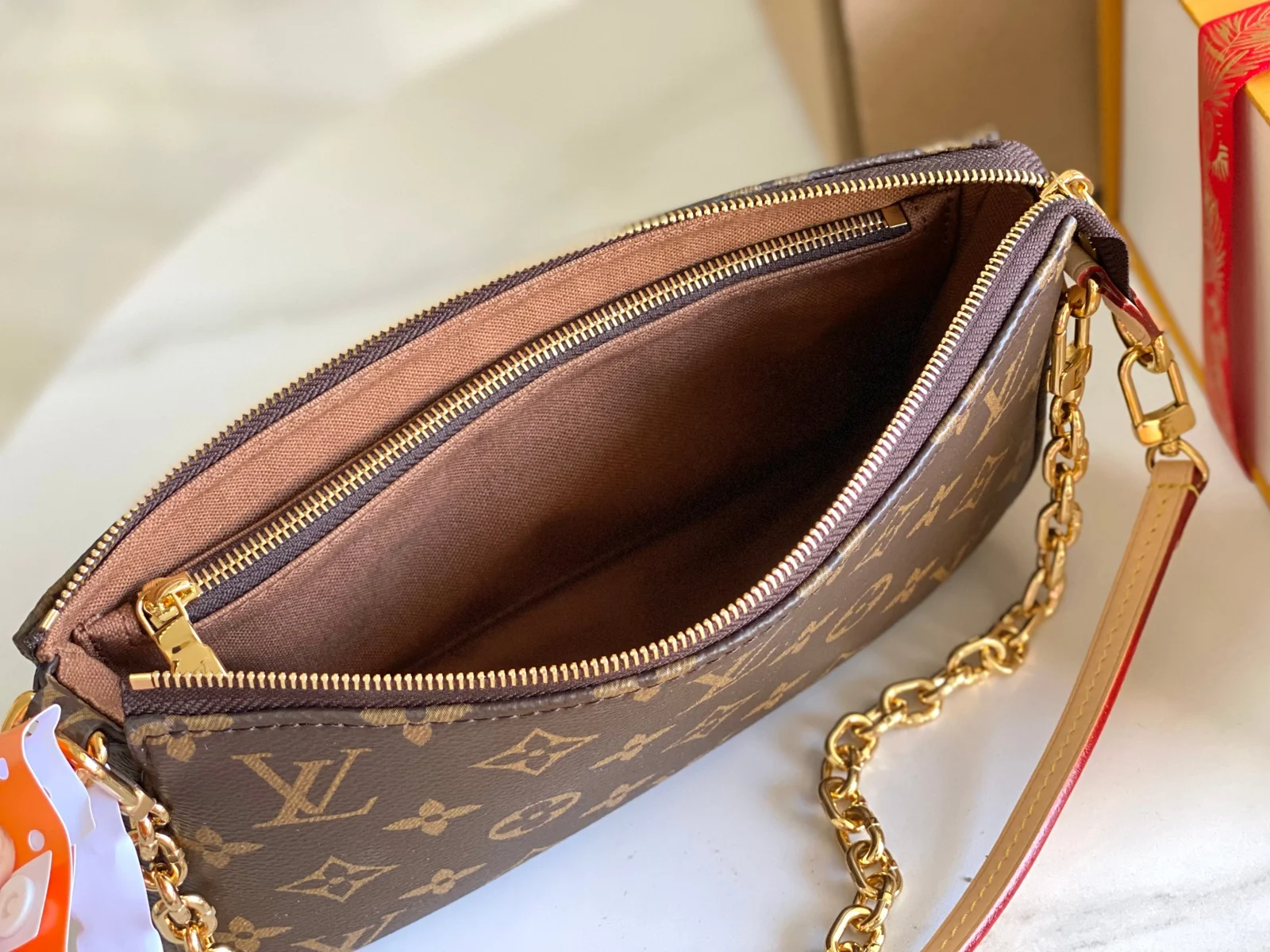 Louis Vuitton Pochette Accessoires Monogram Monogram · M82766