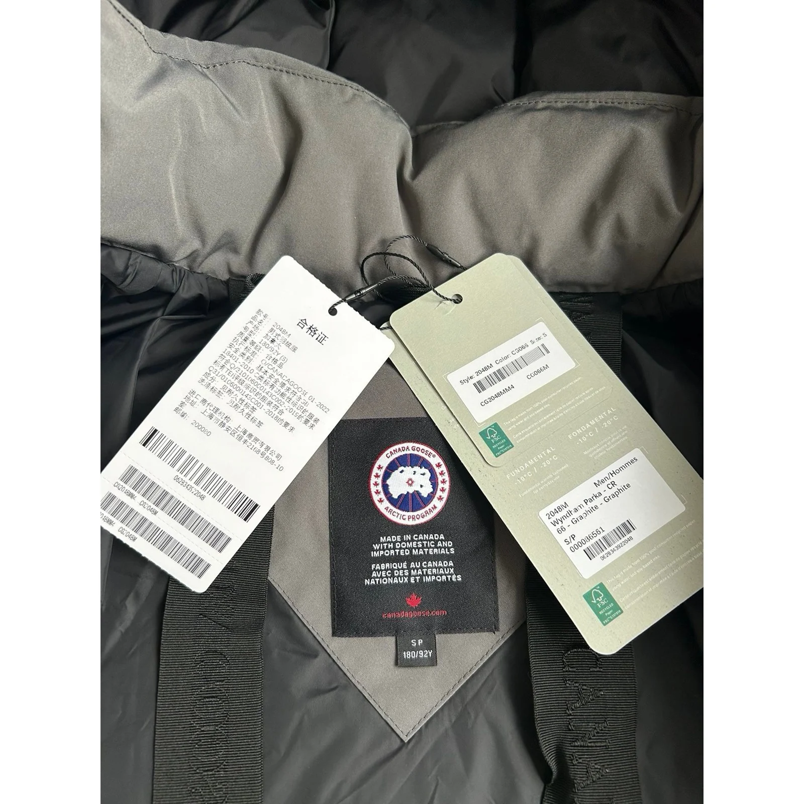 Canada Goose Wyndham Parka Granite Grey / Classic Disc · 2048M-9431